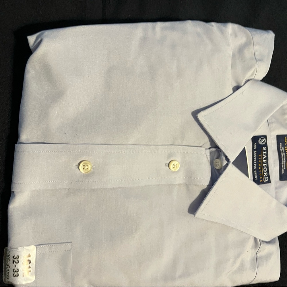 Men long sleeve 100% Cotton Shirt from Bachrach. Size Large.